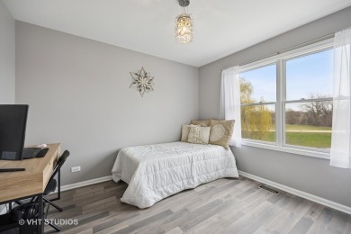 Have you been looking for an Updated Gorgeous townhome like on RedTail Golf Club in Illinois - for sale on GolfHomes.com, golf home, golf lot