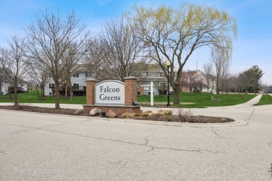 Have you been looking for an Updated Gorgeous townhome like on RedTail Golf Club in Illinois - for sale on GolfHomes.com, golf home, golf lot