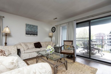 Corner Condo At The Greens! Fully Furnished 2-Bedroom Condo In on Thousand Hills Golf Resort in Missouri - for sale on GolfHomes.com, golf home, golf lot