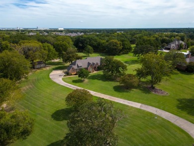 Large custom-built home in superb condition located in a very on Oak Creek Country Club in Texas - for sale on GolfHomes.com, golf home, golf lot