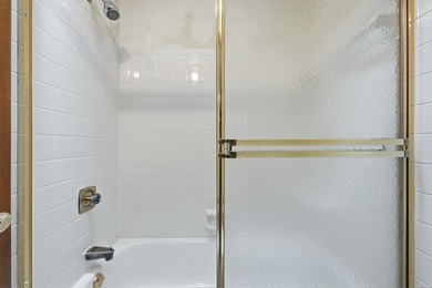 Opportunity awaits with this 2 bedroom, 2 full bath home full of on Arlington Park Association in Indiana - for sale on GolfHomes.com, golf home, golf lot