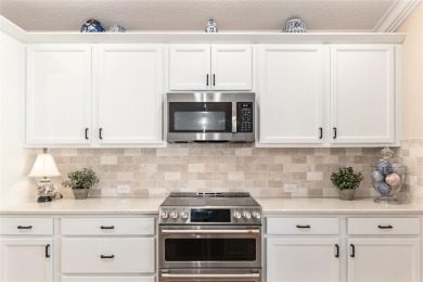 Looking for a newer home in a great location?

Prepare to be on Pennbrooke Fairways in Florida - for sale on GolfHomes.com, golf home, golf lot