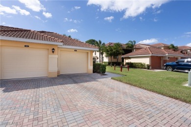 Sparkling End Unit second floor in Palmetto Cove! Boasting 2 on Myerlee Country Club in Florida - for sale on GolfHomes.com, golf home, golf lot