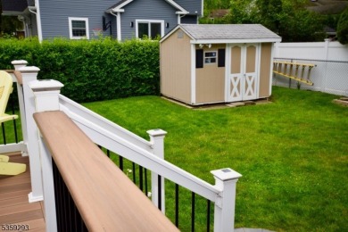 IMPRESSSIVE updated 3 bedroom, 1.1 bath BEAUTIFUL split situated on Baltusrol Golf Club in New Jersey - for sale on GolfHomes.com, golf home, golf lot