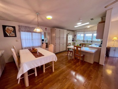 Very Well Maintained 1 Owner Home!! Very Large and Bright Open on Water Oak Country Club Estates in Florida - for sale on GolfHomes.com, golf home, golf lot