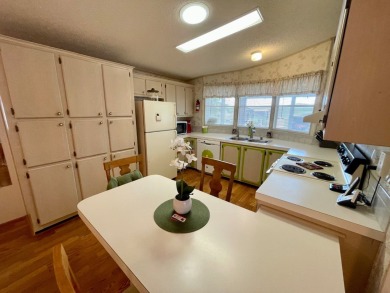 Very Well Maintained 1 Owner Home!! Very Large and Bright Open on Water Oak Country Club Estates in Florida - for sale on GolfHomes.com, golf home, golf lot