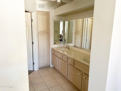 This charming 2-bedroom, 1.75-bath offers new HVAC & HWH on Grandview Golf Course in Arizona - for sale on GolfHomes.com, golf home, golf lot