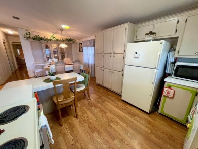 Very Well Maintained 1 Owner Home!! Very Large and Bright Open on Water Oak Country Club Estates in Florida - for sale on GolfHomes.com, golf home, golf lot
