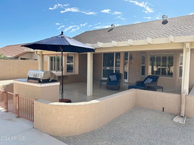 This charming 2-bedroom, 1.75-bath offers new HVAC & HWH on Grandview Golf Course in Arizona - for sale on GolfHomes.com, golf home, golf lot