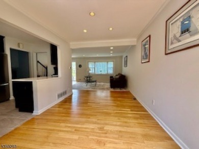 IMPRESSSIVE updated 3 bedroom, 1.1 bath BEAUTIFUL split situated on Baltusrol Golf Club in New Jersey - for sale on GolfHomes.com, golf home, golf lot