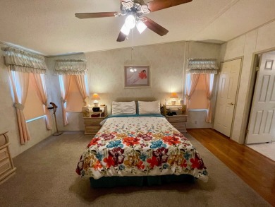 Very Well Maintained 1 Owner Home!! Very Large and Bright Open on Water Oak Country Club Estates in Florida - for sale on GolfHomes.com, golf home, golf lot
