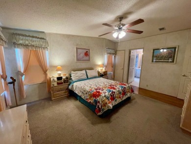 Very Well Maintained 1 Owner Home!! Very Large and Bright Open on Water Oak Country Club Estates in Florida - for sale on GolfHomes.com, golf home, golf lot