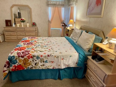 Very Well Maintained 1 Owner Home!! Very Large and Bright Open on Water Oak Country Club Estates in Florida - for sale on GolfHomes.com, golf home, golf lot