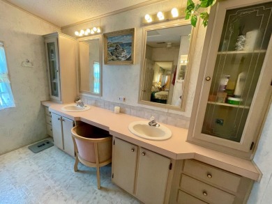 Very Well Maintained 1 Owner Home!! Very Large and Bright Open on Water Oak Country Club Estates in Florida - for sale on GolfHomes.com, golf home, golf lot