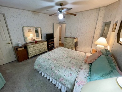 Very Well Maintained 1 Owner Home!! Very Large and Bright Open on Water Oak Country Club Estates in Florida - for sale on GolfHomes.com, golf home, golf lot