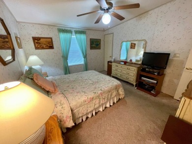 Very Well Maintained 1 Owner Home!! Very Large and Bright Open on Water Oak Country Club Estates in Florida - for sale on GolfHomes.com, golf home, golf lot
