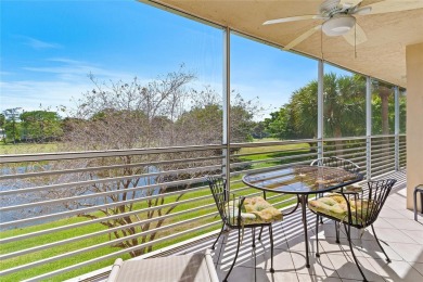 Welcome HOME to this updated corner unit with an open-concept on Palm-Aire Country Club and Resort - The Oaks in Florida - for sale on GolfHomes.com, golf home, golf lot