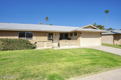 This cozy 2 bedroom is your place to call home. Located on the on Sun City Country Club in Arizona - for sale on GolfHomes.com, golf home, golf lot