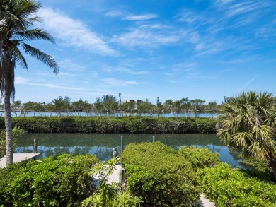 Under contract-accepting backup offers. An ideal waterfront on Longboat Key Golf Club Resort in Florida - for sale on GolfHomes.com, golf home, golf lot