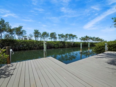 Under contract-accepting backup offers. An ideal waterfront on Longboat Key Golf Club Resort in Florida - for sale on GolfHomes.com, golf home, golf lot
