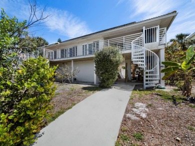 Under contract-accepting backup offers. An ideal waterfront on Longboat Key Golf Club Resort in Florida - for sale on GolfHomes.com, golf home, golf lot