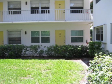 Come see this partial updated first floor condo in the heart of on Pine Lakes Golf Club in Florida - for sale on GolfHomes.com, golf home, golf lot