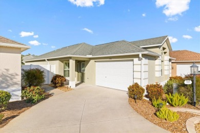TURNKEY! NO BOND! (2015 Roof, HVAC, HWH) Lovely 3/2 Anaheim on Pennbrooke Fairways in Florida - for sale on GolfHomes.com, golf home, golf lot