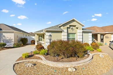 TURNKEY! NO BOND! (2015 Roof, HVAC, HWH) Lovely 3/2 Anaheim on Pennbrooke Fairways in Florida - for sale on GolfHomes.com, golf home, golf lot
