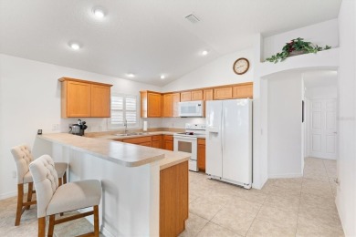 TURNKEY! NO BOND! (2015 Roof, HVAC, HWH) Lovely 3/2 Anaheim on Pennbrooke Fairways in Florida - for sale on GolfHomes.com, golf home, golf lot