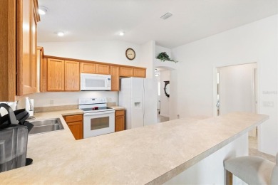 TURNKEY! NO BOND! (2015 Roof, HVAC, HWH) Lovely 3/2 Anaheim on Pennbrooke Fairways in Florida - for sale on GolfHomes.com, golf home, golf lot