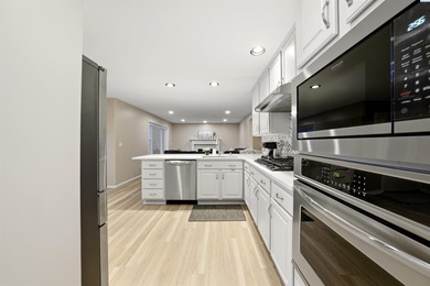 If space, versatility, and timeless comfort are at the top of on Canyon Lakes Golf Course in Washington - for sale on GolfHomes.com, golf home, golf lot