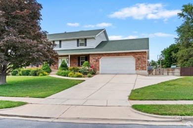 Come and see this amazing home in a coveted Farmington on Oakridge Country Club in Utah - for sale on GolfHomes.com, golf home, golf lot