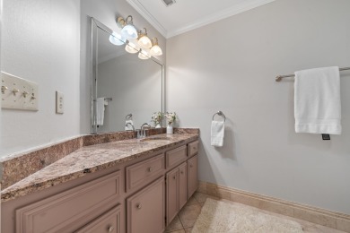 Wonderfully remodeled Saddle Ridge Townhome in Reynolds Lake on Reynolds Lake Oconee - The Oconee in Georgia - for sale on GolfHomes.com, golf home, golf lot