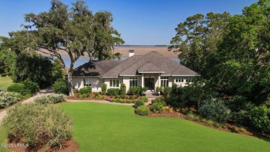 Stunning Marsh and Waterfront Retreat on Dataw Island. Welcome on Dataw Island Club in South Carolina - for sale on GolfHomes.com, golf home, golf lot