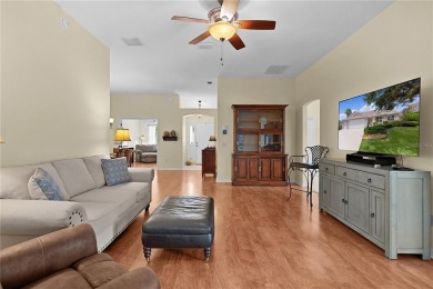 ~CORNER LOT~ ~GC GARAGE~ ~GRANITE COUNTERTOPS~ ~PRIVACY SHRUBS~ on The Links of Spruce Creek in Florida - for sale on GolfHomes.com, golf home, golf lot