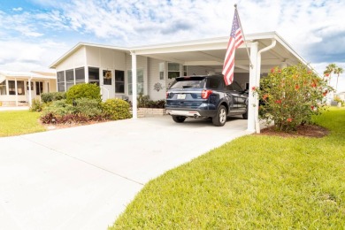 COUPLE RELOCATING!!    Welcome to this beautifully updated on Four Lakes Golf Club in Florida - for sale on GolfHomes.com, golf home, golf lot