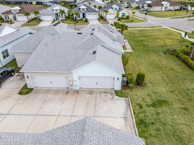 Perfectly located Dreamsicle cottage 2 bedroom/ 2 bath with den on LPGA International Golf Course in Florida - for sale on GolfHomes.com, golf home, golf lot