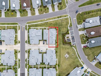 Perfectly located Dreamsicle cottage 2 bedroom/ 2 bath with den on LPGA International Golf Course in Florida - for sale on GolfHomes.com, golf home, golf lot