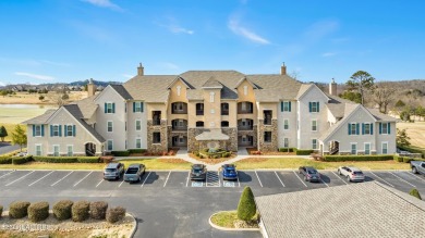 This beautifully updated, fully furnished one-level condo is on Rarity Bay Country Club - Loudon in Tennessee - for sale on GolfHomes.com, golf home, golf lot