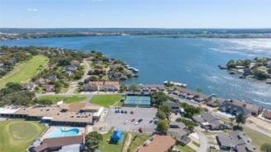 Beautiful New Construction Duplex overlooking Lake Granbury in on De Cordova Bend Country Club in Texas - for sale on GolfHomes.com, golf home, golf lot