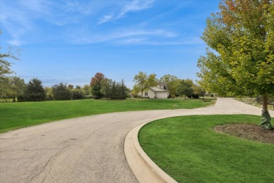 Build your dream home on a private Cul-de-Sac in the Woods Of on Turnberry Country Club in Illinois - for sale on GolfHomes.com, golf home, golf lot