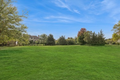 Build your dream home on a private Cul-de-Sac in the Woods Of on Turnberry Country Club in Illinois - for sale on GolfHomes.com, golf home, golf lot