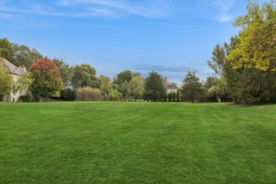 Build your dream home on a private Cul-de-Sac in the Woods Of on Turnberry Country Club in Illinois - for sale on GolfHomes.com, golf home, golf lot