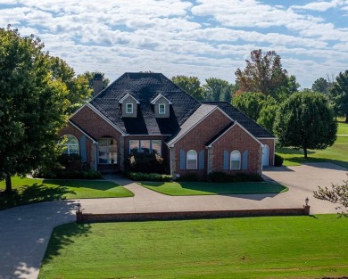Patricia Island Estates, Grove, OK Home on 1 Acre Lot    What an on Patricia Island Golf Club in Oklahoma - for sale on GolfHomes.com, golf home, golf lot