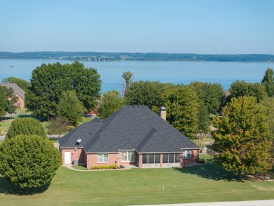 Patricia Island Estates, Grove, OK Home on 1 Acre Lot    What an on Patricia Island Golf Club in Oklahoma - for sale on GolfHomes.com, golf home, golf lot