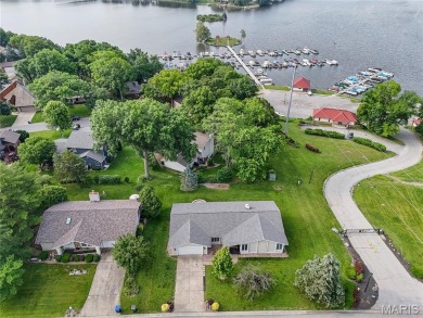 Opportunity ! Opportunity !! Step into this stunning, updated on Lake Saint Louis Par 3 in Missouri - for sale on GolfHomes.com, golf home, golf lot