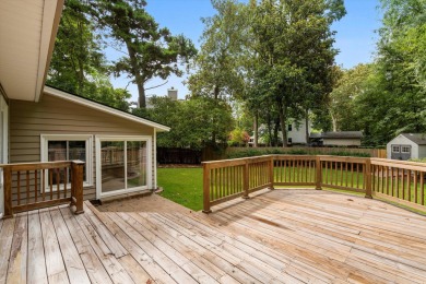 Welcome to this beautifully updated 5-bedroom, 2.5-bath home on Shadowmoss Plantation Golf Club in South Carolina - for sale on GolfHomes.com, golf home, golf lot