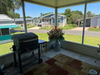 BEAUTIFUL 2-BEDROOM 2-BATHROOM HOME IN A GREAT COMMUNITY WITH on Golden Lakes Golf Course in Florida - for sale on GolfHomes.com, golf home, golf lot