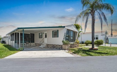 One or more photo(s) has been virtually staged. LOCATION on Gulf Gate Golf Club in Florida - for sale on GolfHomes.com, golf home, golf lot