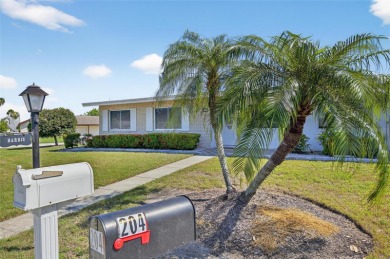 Under contract-accepting backup offers. Huge Price Reduction on North Lakes Golf Course in Florida - for sale on GolfHomes.com, golf home, golf lot